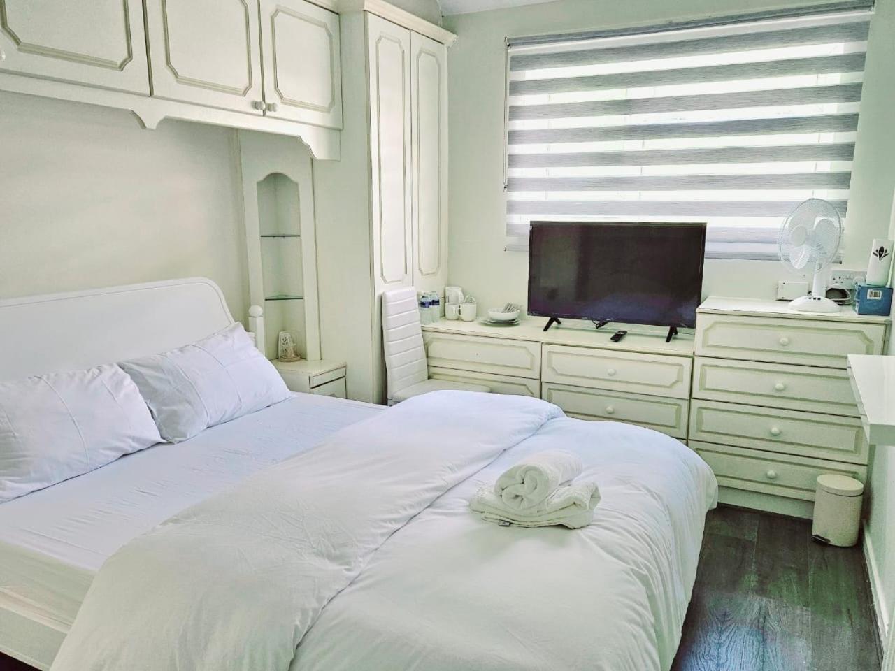 Jays-Rooms Pitsea Luaran gambar
